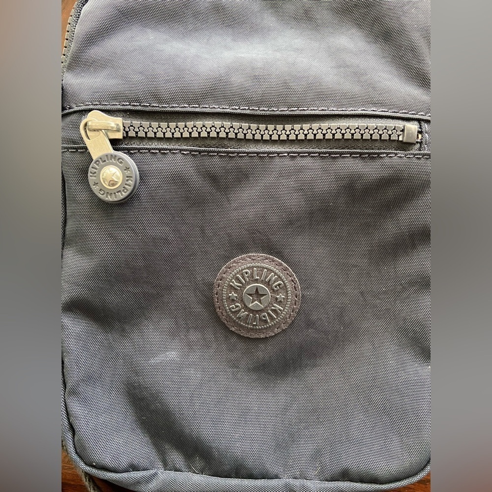Kipling Essyla Crossbody Bag Zip Front & Top Blue Grey - Picture 2 of 9